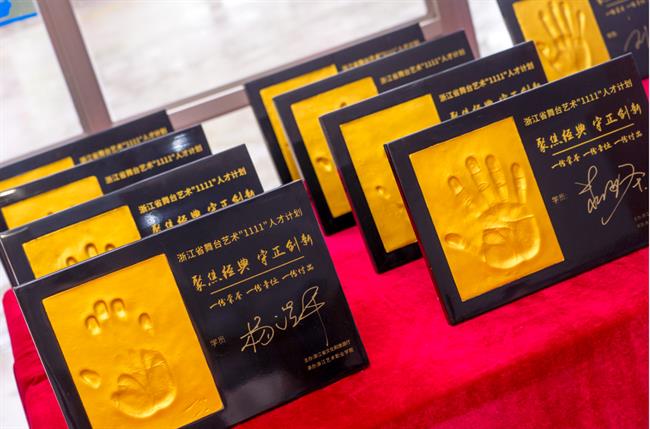 微信图片_20210412110536.png 微信图片_20210412110536.png